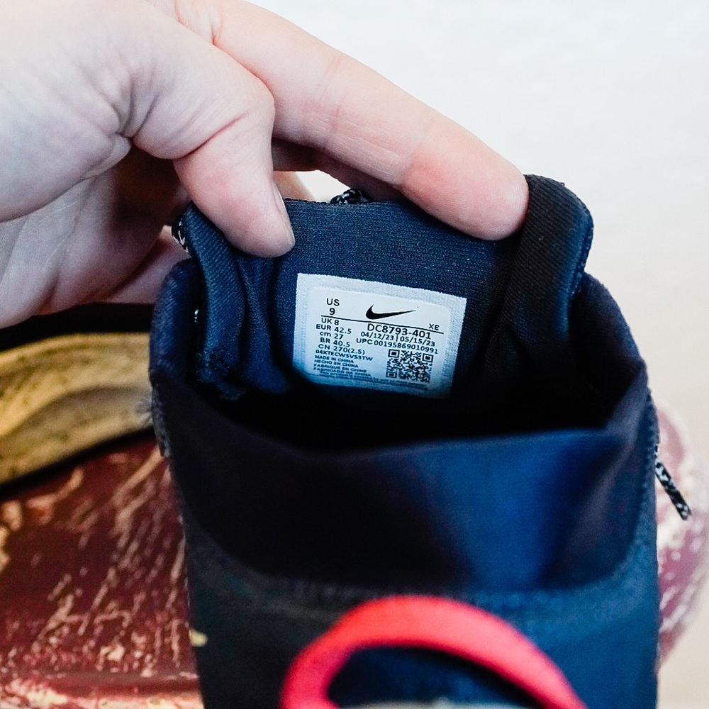 Nike Air Zoom Pegasus Trail 3 GORE-TEX Trail Running Shoes | Obsidian Siren Red - Picture 5 of 7